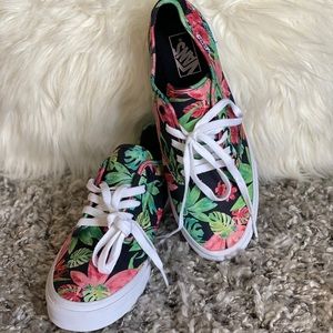 Vans LoPro Hawaiian floral sneakers in 9.5